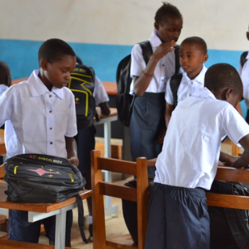 Education : Distribution des fournitures scolaires